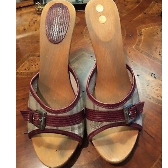 Burberry wooden miles - Picture 1 of 8